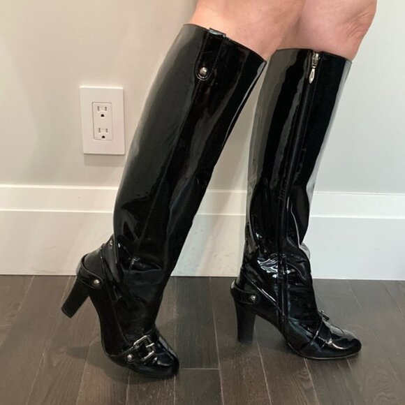 BURBERRY Patent Leather Buckle Heel Black Glossy Boots Size 6/6.5 - Picture 3 of 17